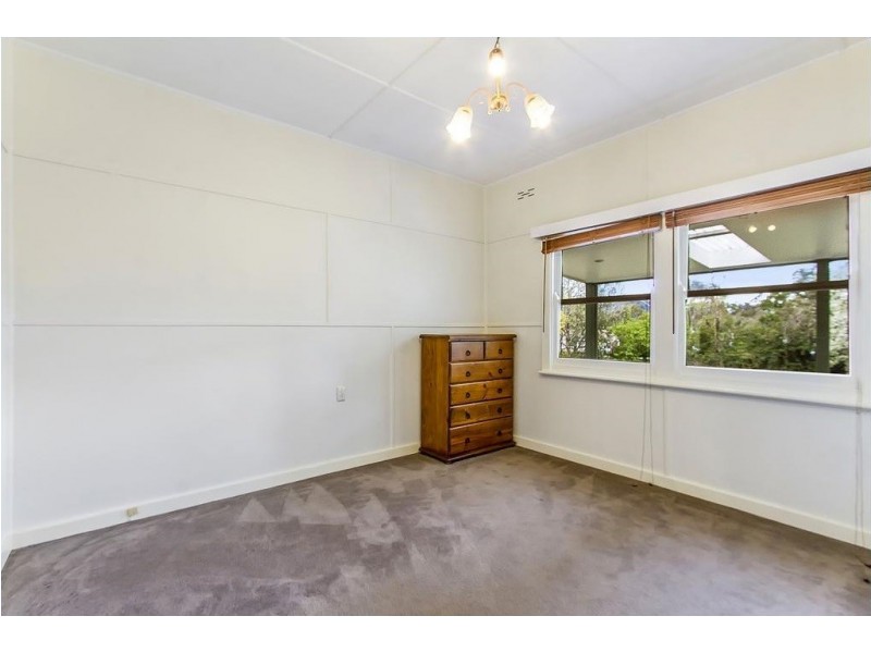 4 Thornley Street, Wyoming NSW 2250