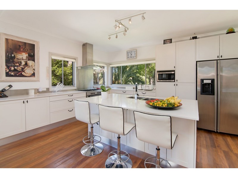 2 Caroline Street, East Gosford NSW 2250