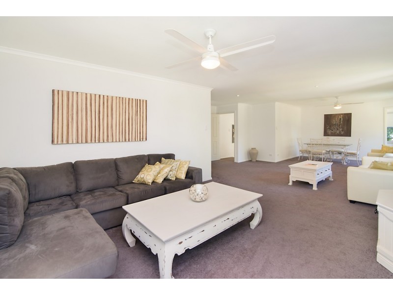 2 Caroline Street, East Gosford NSW 2250