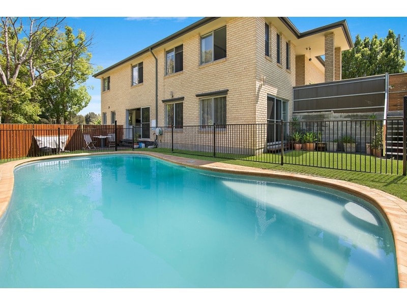 2 Caroline Street, East Gosford NSW 2250