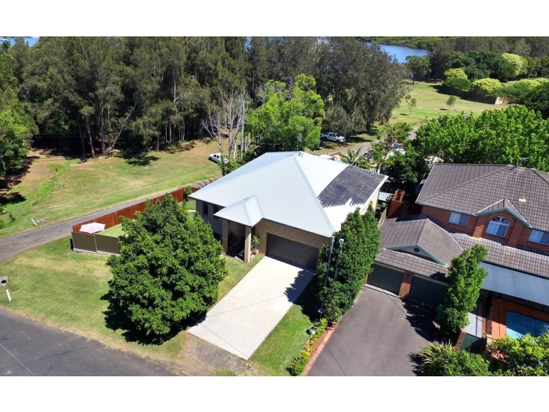 2 Caroline Street, East Gosford NSW 2250