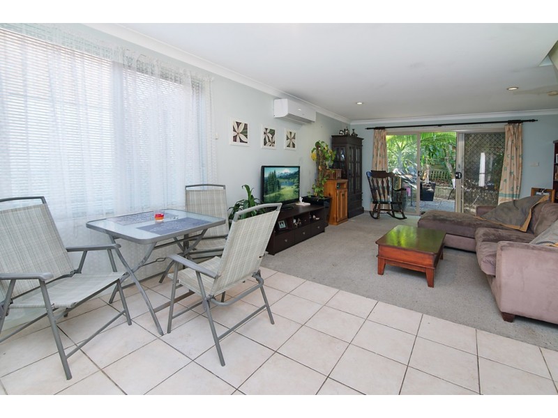 2/14 Donnison Street, West Gosford NSW 2250