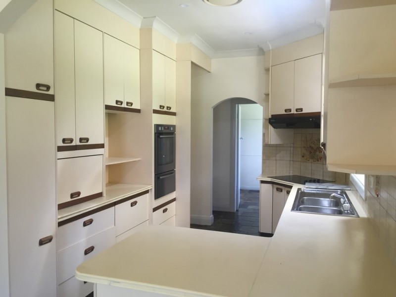 163 Albany Street, Point Frederick NSW 2250