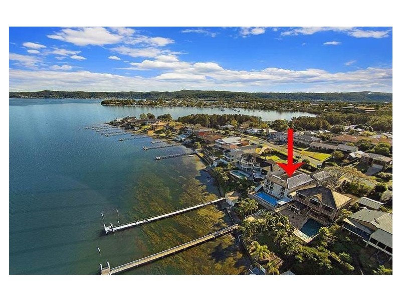 43 Caroline Street, East Gosford NSW 2250