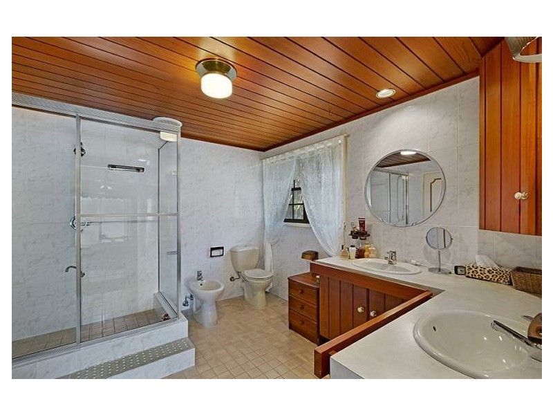 43 Caroline Street, East Gosford NSW 2250