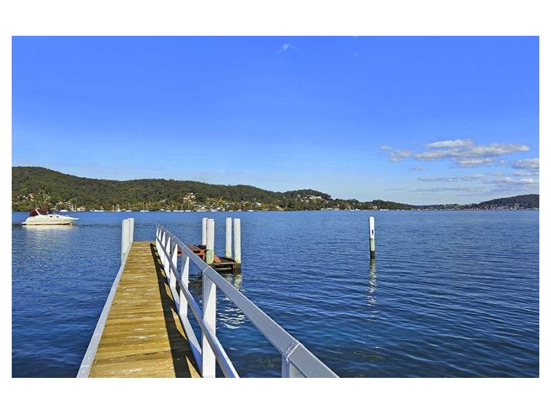 43 Caroline Street, East Gosford NSW 2250