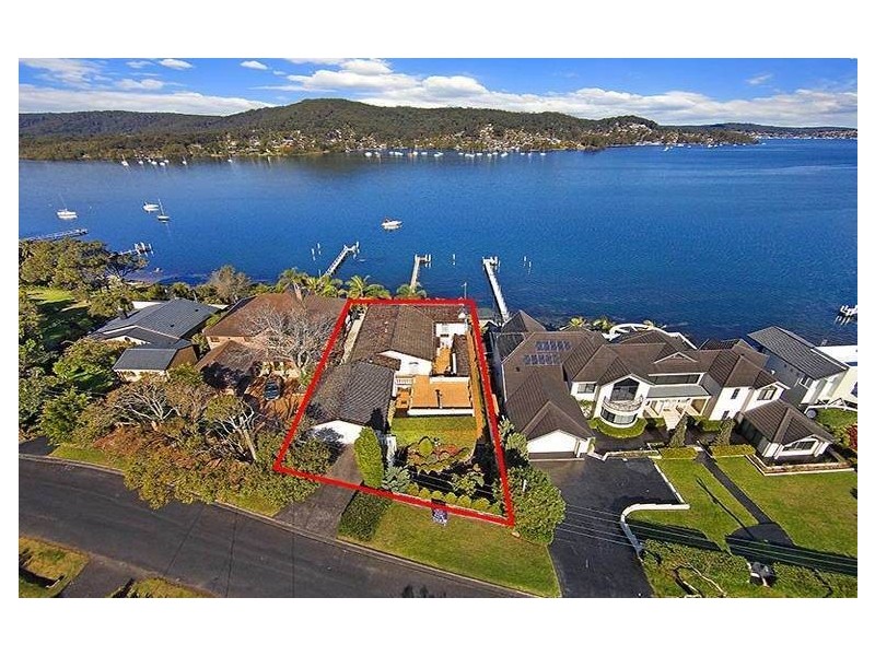 43 Caroline Street, East Gosford NSW 2250