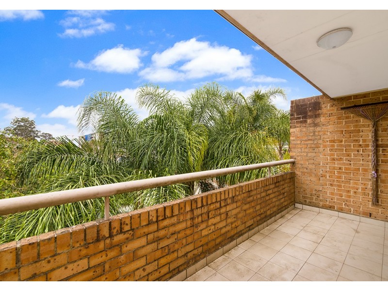 15/23-27 Hills Street, Gosford NSW 2250