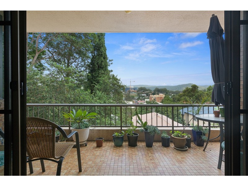 2/62 Beane Street, Gosford NSW 2250