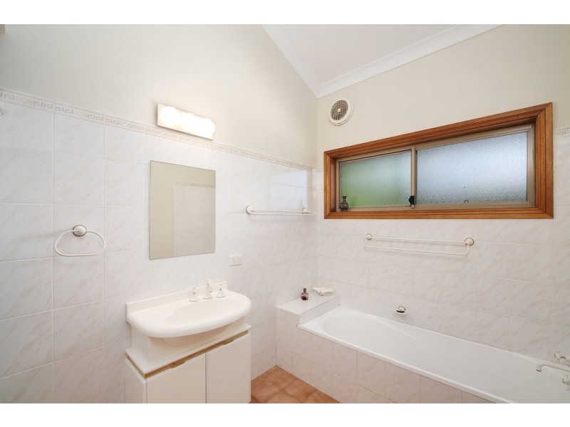 7 Reservoir Road, Ourimbah NSW 2258