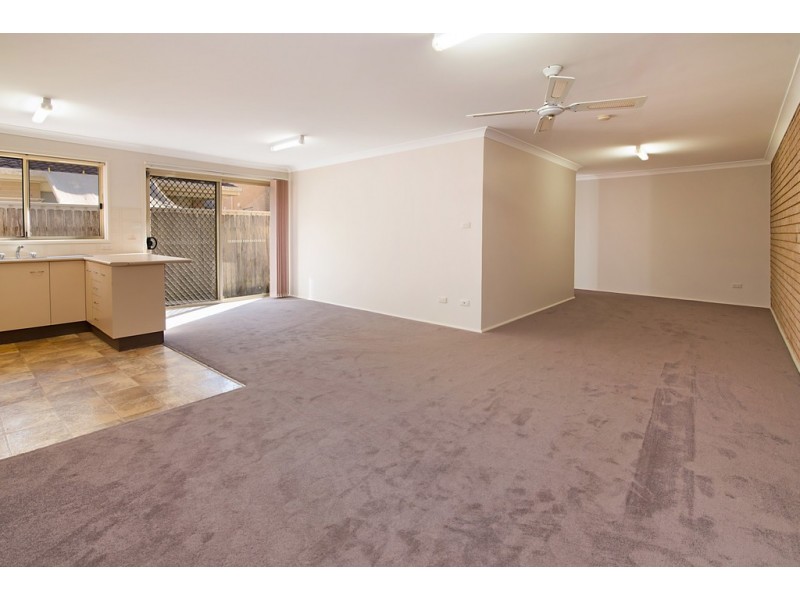 1/12 Richmond Close, Bateau Bay NSW 2261