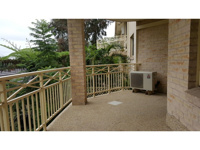 13/35 Central Coast Hwy, Gosford NSW 2250