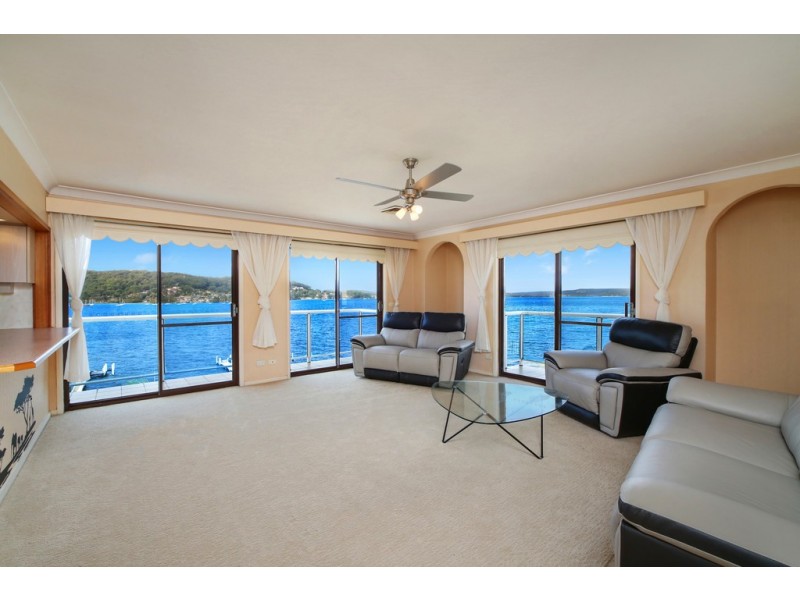 43 Caroline Street, East Gosford NSW 2250