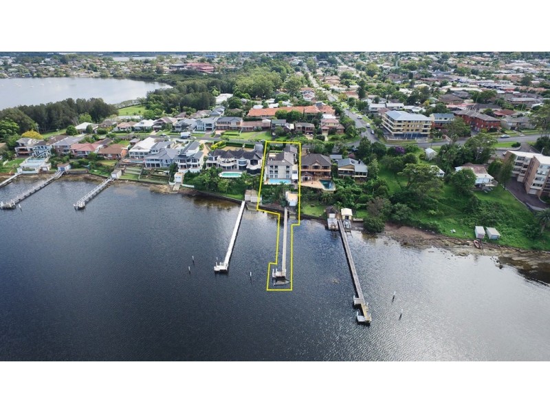 43 Caroline Street, East Gosford NSW 2250