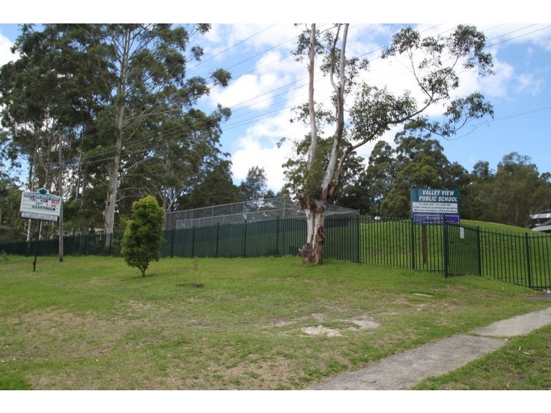 104 Chamberlain Road, Wyoming NSW 2250