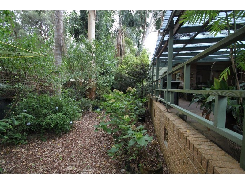 27 Perratt Close, Lisarow NSW 2250