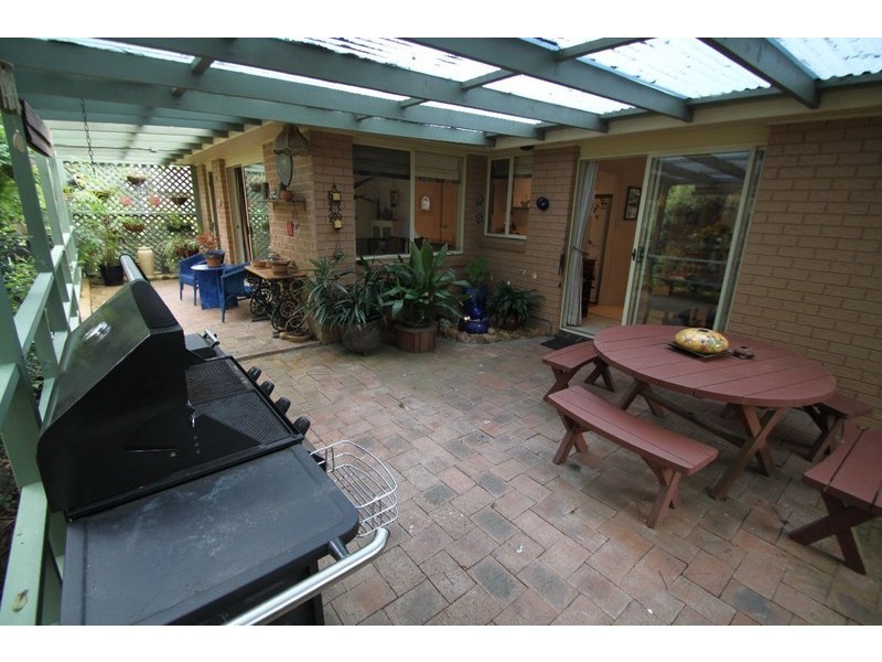 27 Perratt Close, Lisarow NSW 2250