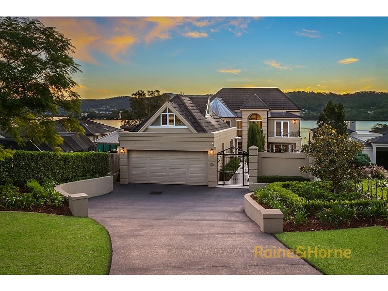 28 Albany Street, Point Frederick NSW 2250