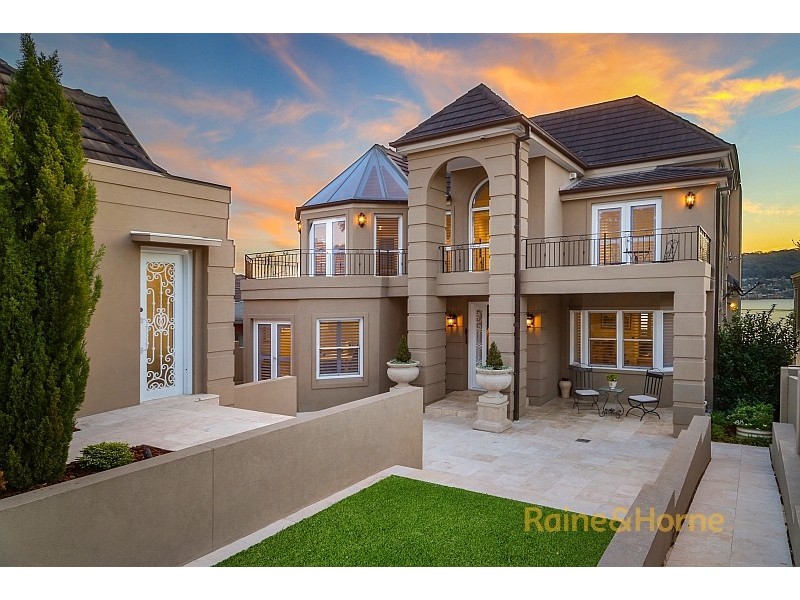 28 Albany Street, Point Frederick NSW 2250