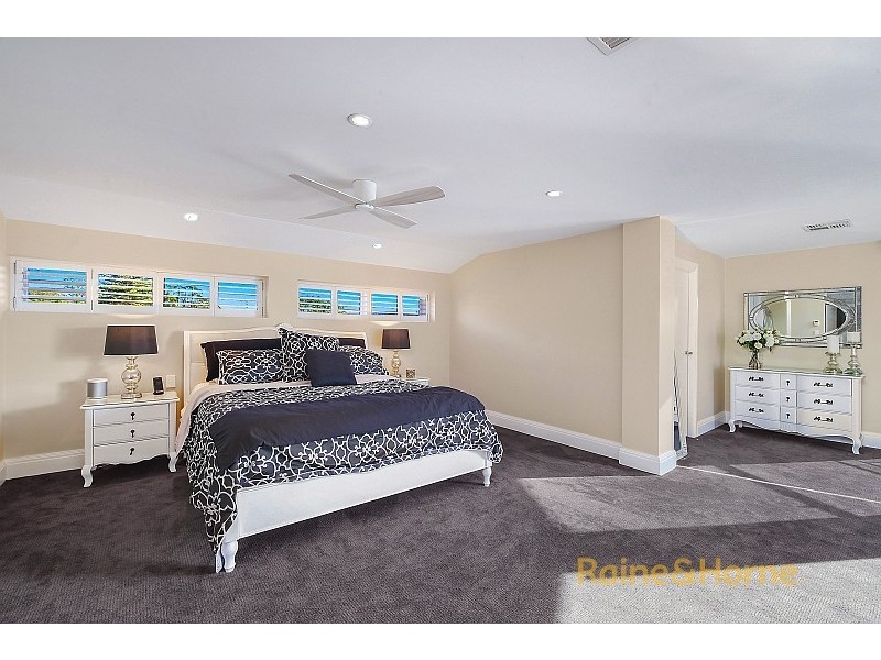 28 Albany Street, Point Frederick NSW 2250