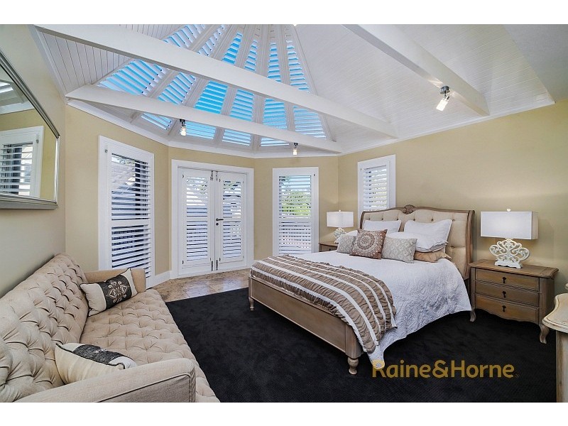 28 Albany Street, Point Frederick NSW 2250