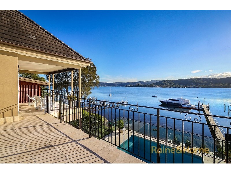 28 Albany Street, Point Frederick NSW 2250