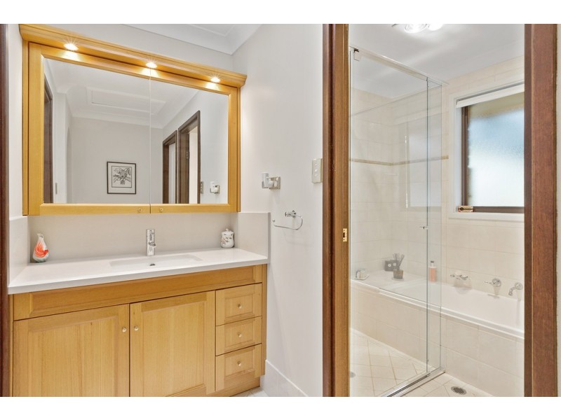 51 Gregory Street, Wyoming NSW 2250