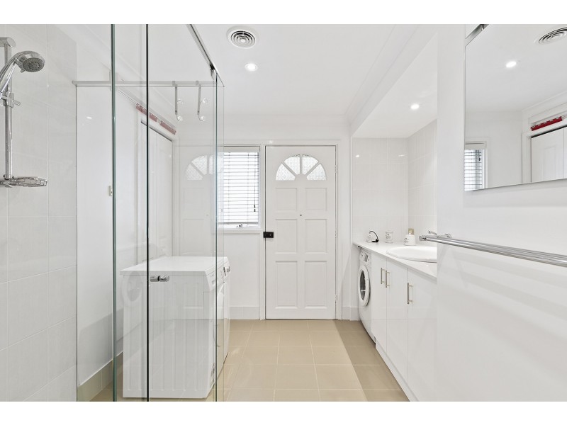 51 Gregory Street, Wyoming NSW 2250