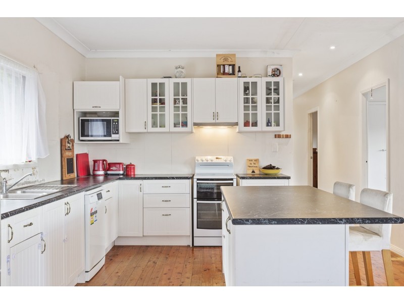 54 Turpentine Street, Wyoming NSW 2250