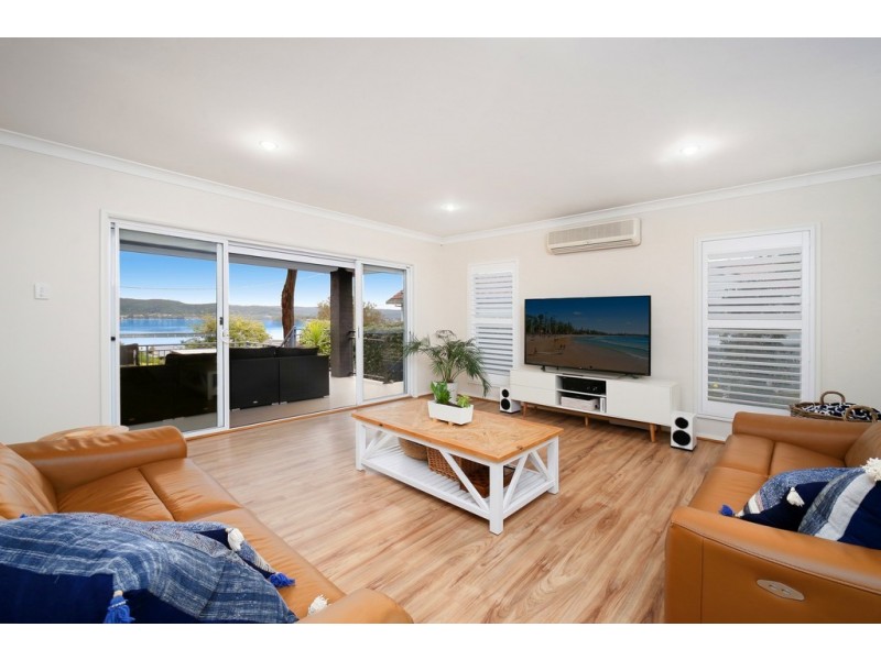 297E Avoca Drive, Green Point NSW 2251