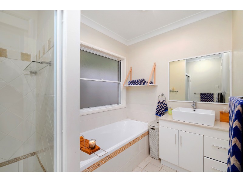 297E Avoca Drive, Green Point NSW 2251