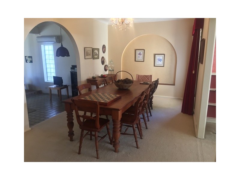 16 Albany Street, Point Frederick NSW 2250