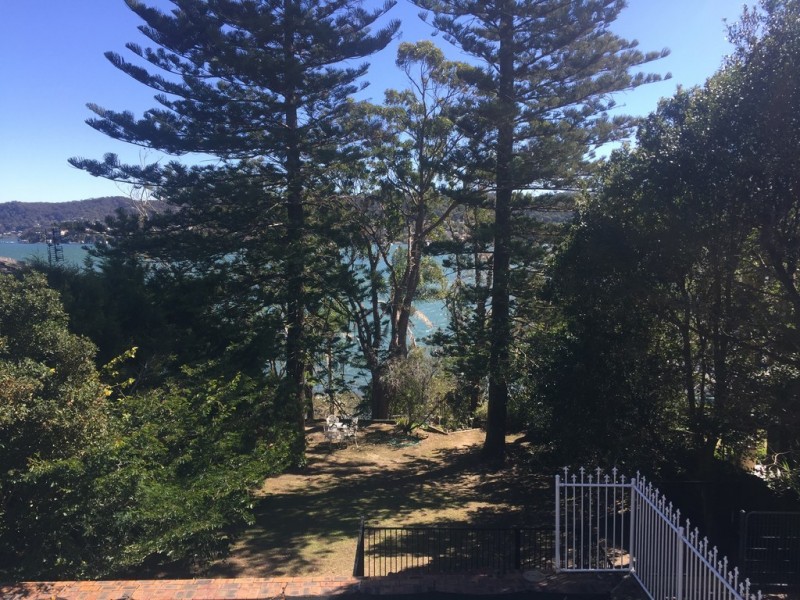 16 Albany Street, Point Frederick NSW 2250