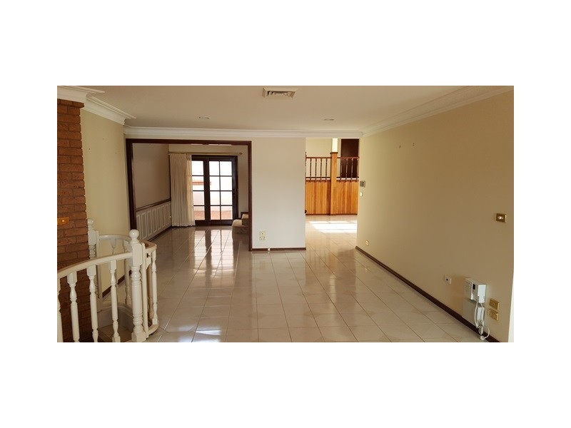 39 Albany Street, Point Frederick NSW 2250