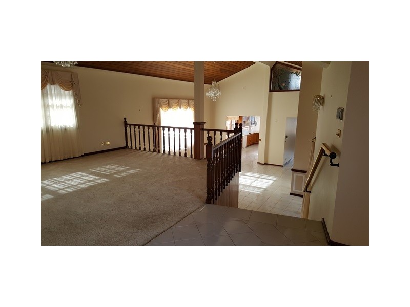 39 Albany Street, Point Frederick NSW 2250