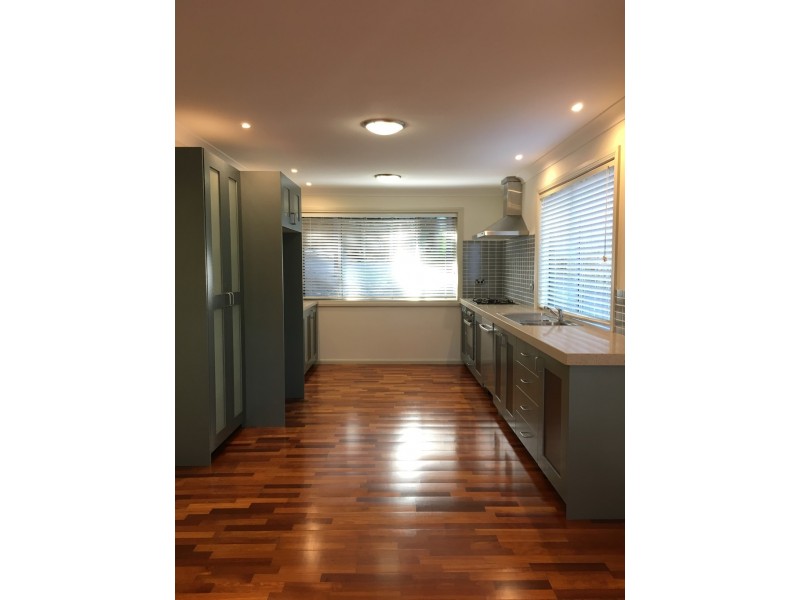 13 Derwyn Close, North Gosford NSW 2250