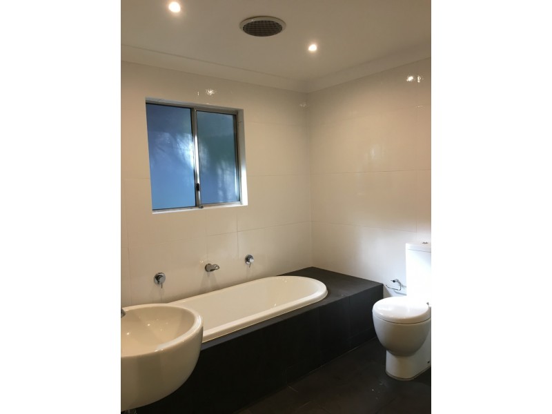 13 Derwyn Close, North Gosford NSW 2250