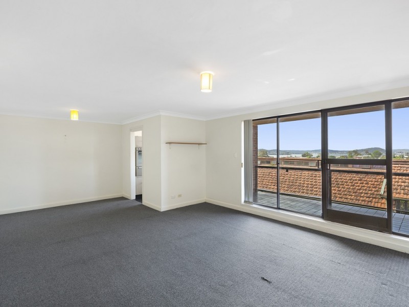 8/3 Joseph Lloyd Close, Gosford NSW 2250