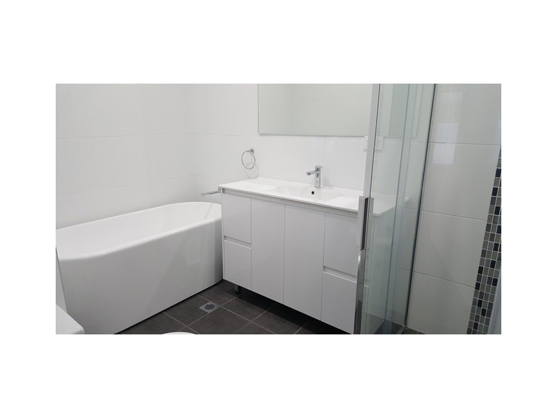 72 Albany Street, Point Frederick NSW 2250