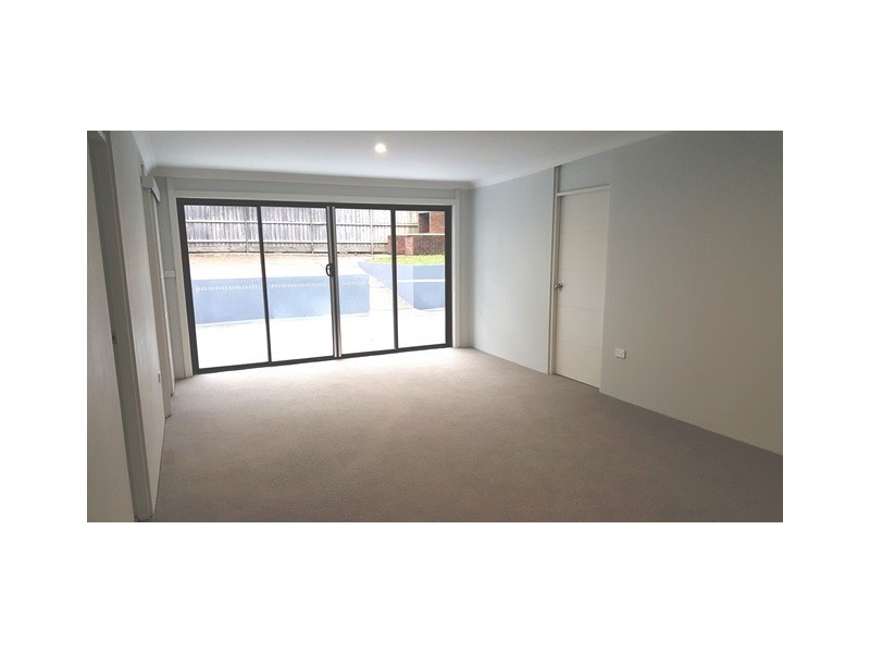 72 Albany Street, Point Frederick NSW 2250