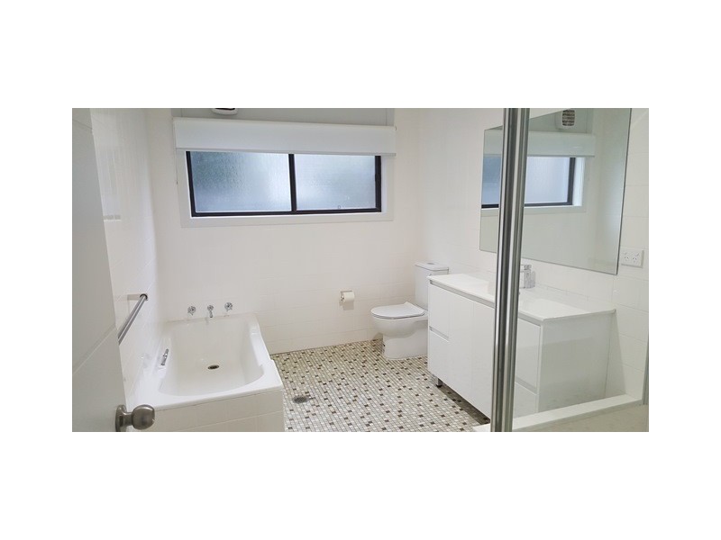 72 Albany Street, Point Frederick NSW 2250