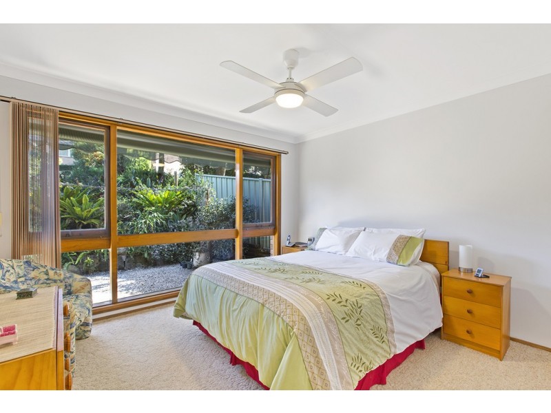 25 Crawford Crescent, Wyoming NSW 2250