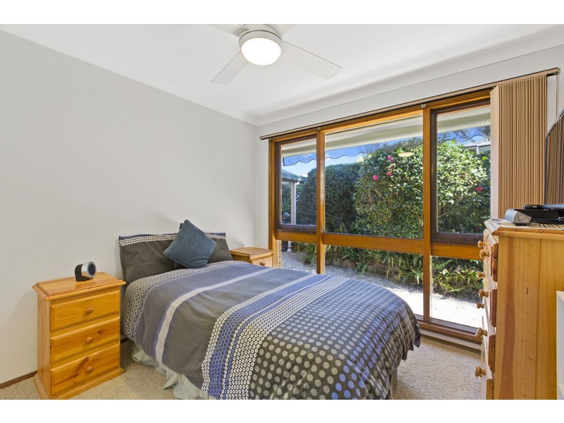 25 Crawford Crescent, Wyoming NSW 2250