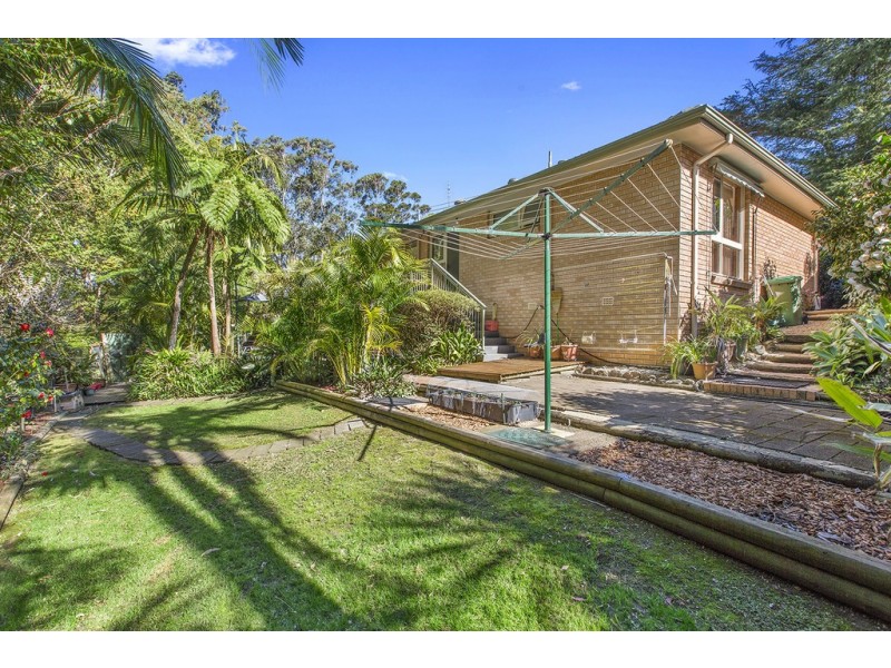 25 Crawford Crescent, Wyoming NSW 2250