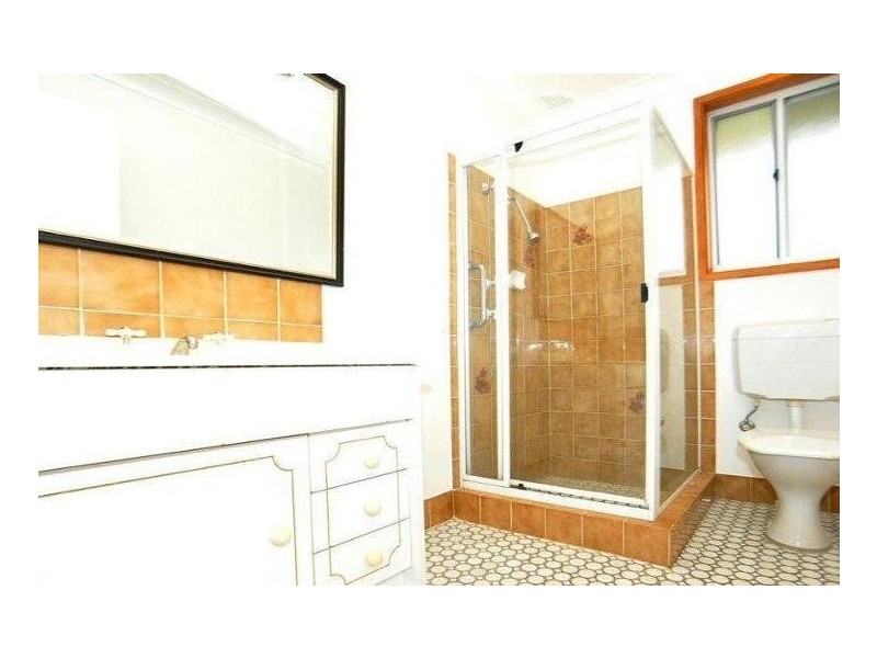 6/7 Pecan Close, Wyoming NSW 2250