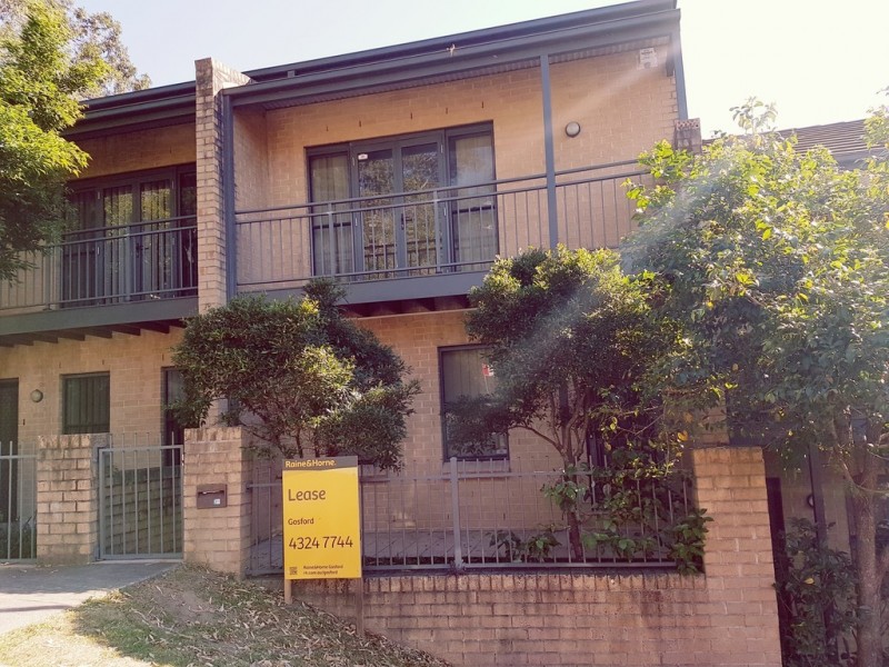 2/100 Faunce Street, Gosford NSW 2250