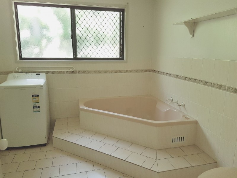 15 Derwyn Close, North Gosford NSW 2250