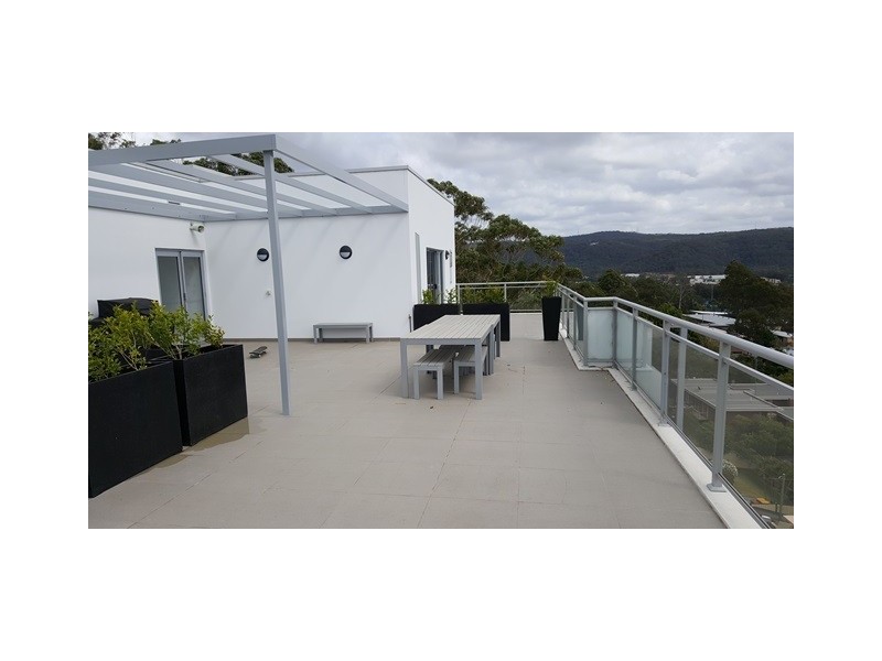 2/71 Faunce Street, Gosford NSW 2250