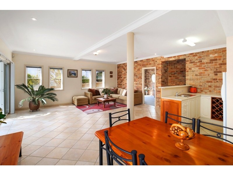 36 Eulalia Avenue, Point Frederick NSW 2250
