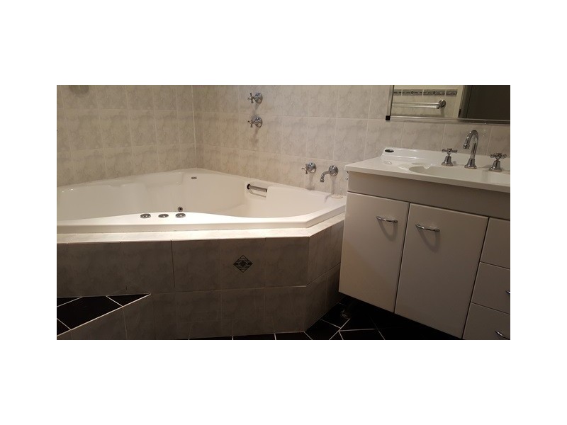 49 Koninderie Pde, Narara NSW 2250